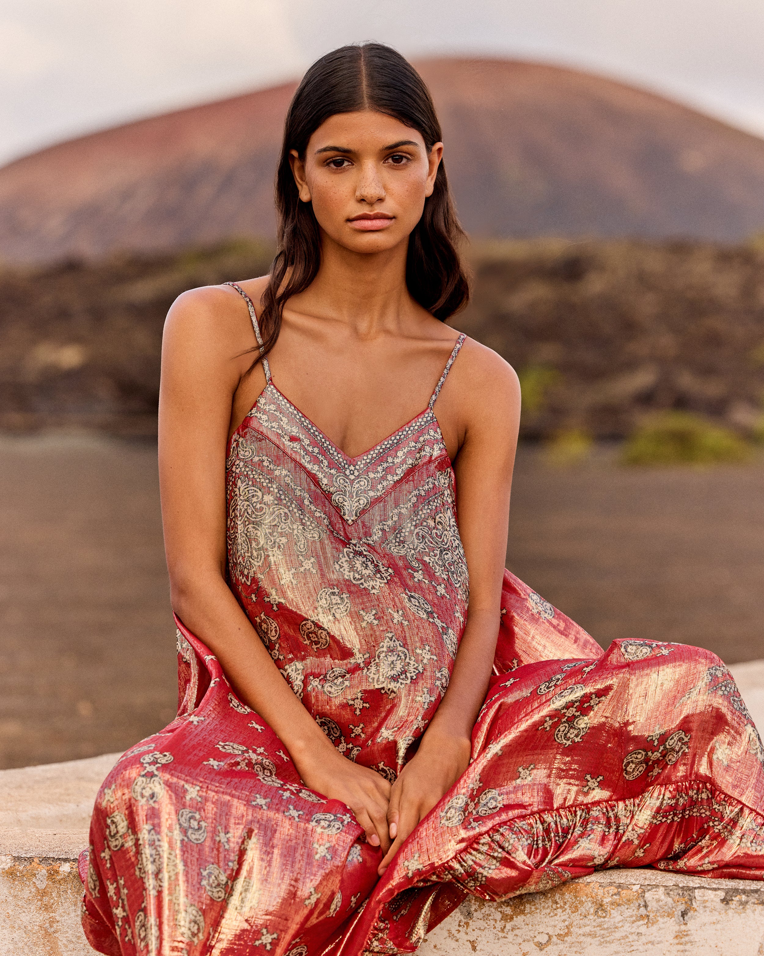 Robe Grim - Rouge - Image 6